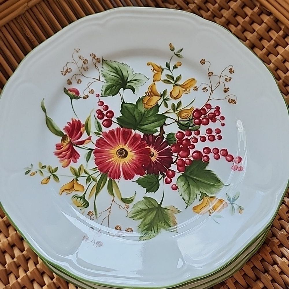 Vintage Set Of 5 Floral & Fruit Salad/Dessert Or Wall Decor Plates